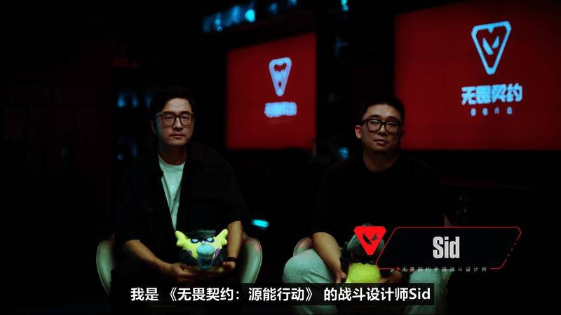 游戏内英雄与地图选择界面演示，展示了丰富的角色与地图资源