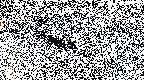 角色施展狂涛技能，尺阙划出红色弧光，敌人被二连斩击倒