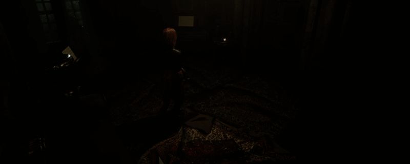 游戏中角色在阴森环境中探索，背景为破败建筑与昏暗光线，营造出强烈的恐怖氛围