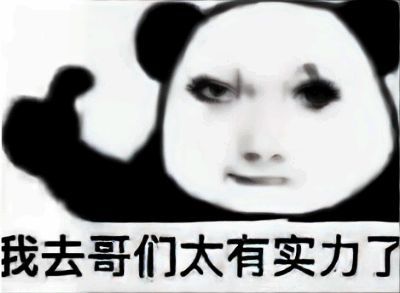 舰船在星云中穿梭时的光影特效展示，舰体表面闪耀着绚丽的光芒