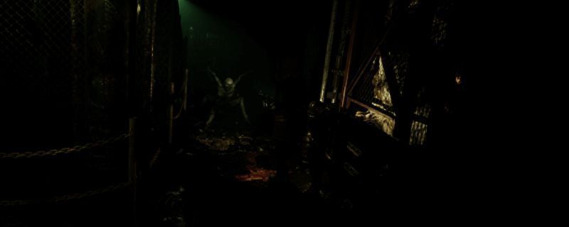 《受折磨的灵魂2》游戏封面图，黑暗风格背景中隐约浮现神秘人物轮廓