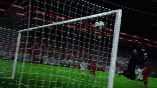 贝尔标志性倒钩射门动画演示