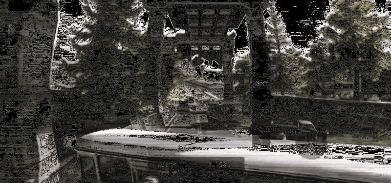 四轴无人机飞行中实时监控画面