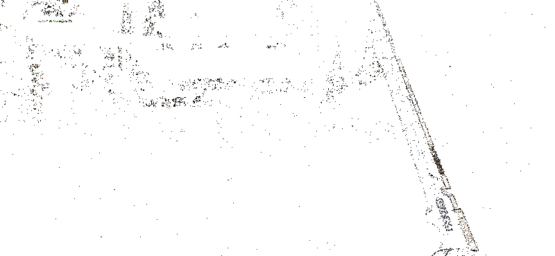 鲨鱼刀挥舞流畅，金属光泽耀眼