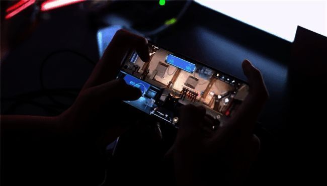 移动端操作界面展示，清晰直观便于控制