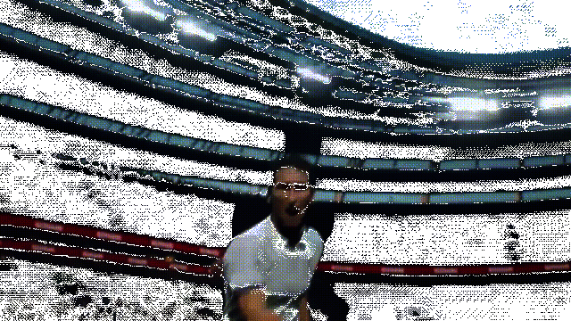 劳尔在比赛中快速穿插跑动，摆脱防守