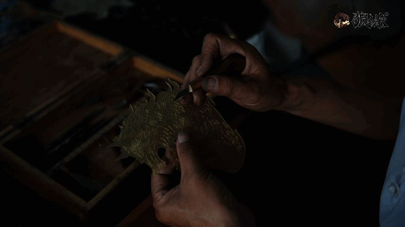 狼人杀角色皮影化设计草图，展示侧身五分像造型