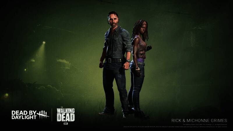 瑞克·格里姆斯游戏内形象，身穿警服手持枪械，神情坚毅地环顾四周