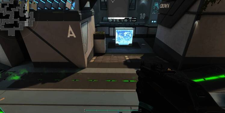 化学喷雾器释放出浓烈毒雾，覆盖整个作战区域