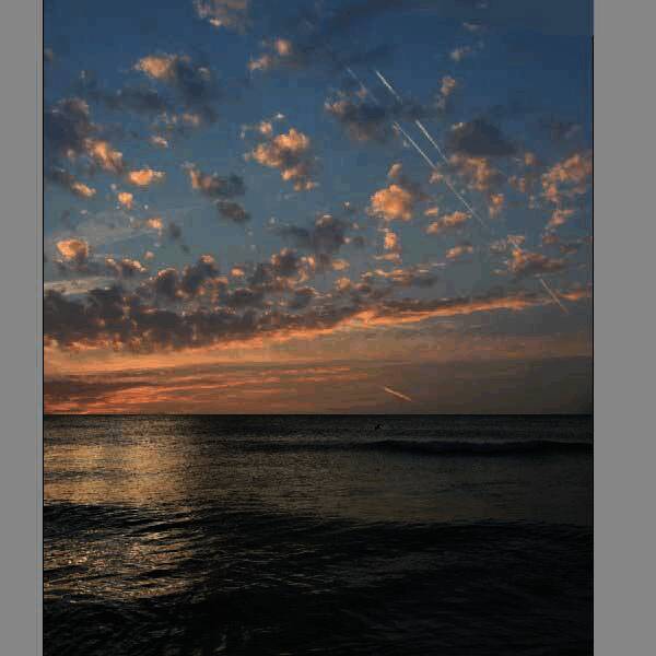 图片水平翻转后的合成效果预览