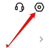 设置页面入口位于个人中心右上方，图标清晰可见