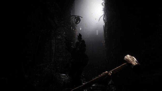 游戏内武器合成界面展示，各种零件组合带来丰富策略性