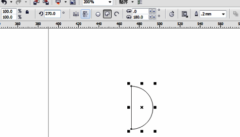 在CorelDraw X4中复制并缩小半圆以形成小鱼的尾部结构