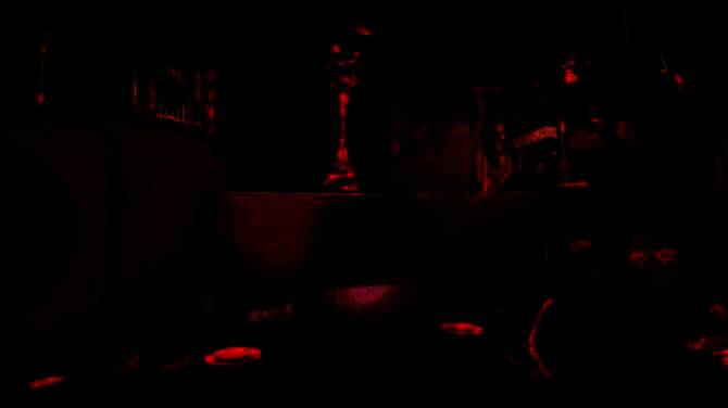 蜂巢内部结构展示图，清晰呈现各个功能区域