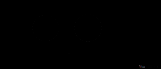 软件界面中已绘制完成第一个圆形，光标停留在圆形旁边