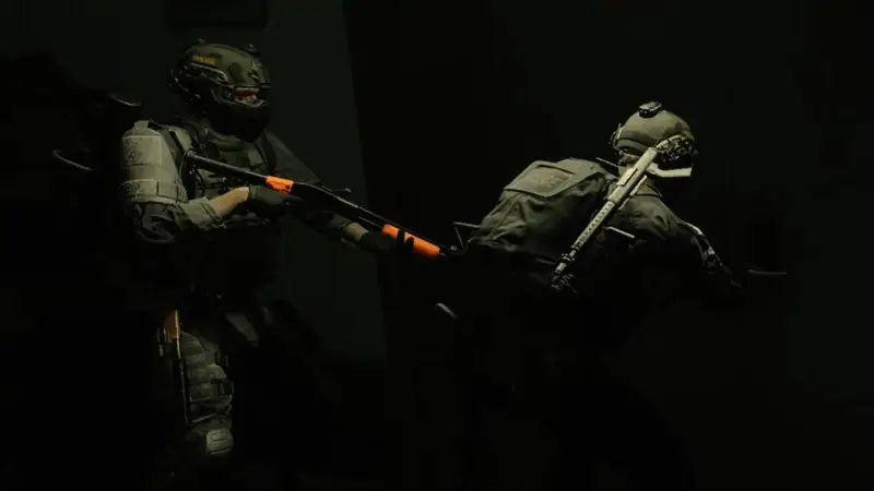 《严阵以待》游戏场景对比图，展示调整前后的视觉变化