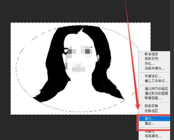 已完成的黑白头像效果图，边缘带有明显的描边装饰效果