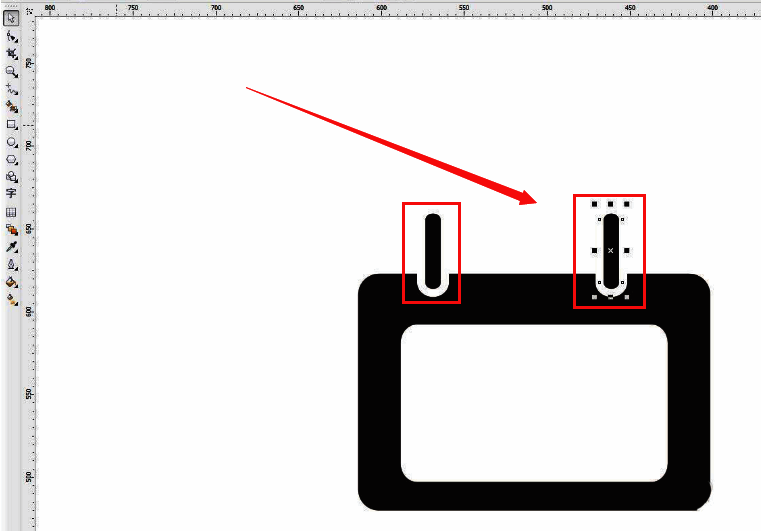 复制后的三个小矩形呈水平排列