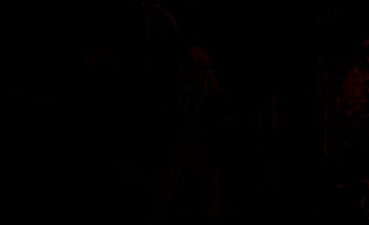 娜娜莉与其他角色组队战斗场景，背景特效华丽