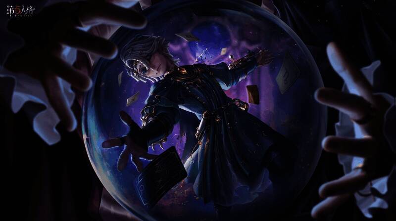 时装展示界面呈现多款精美角色装扮