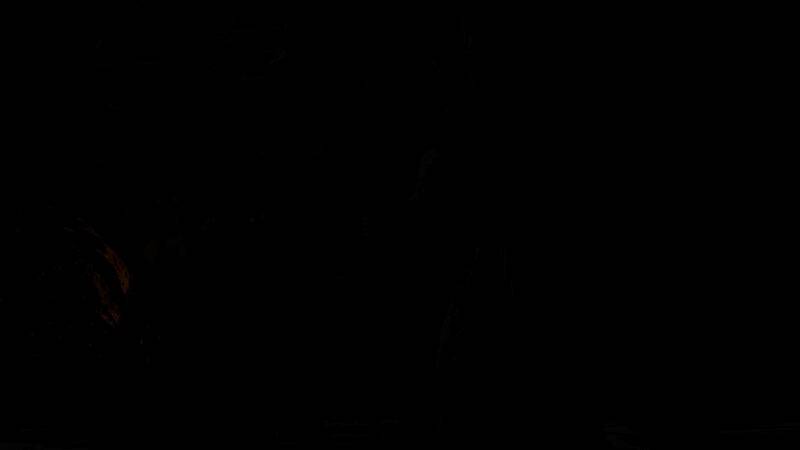 游戏场景截图呈现战乱中的古风城市与角色战斗动作