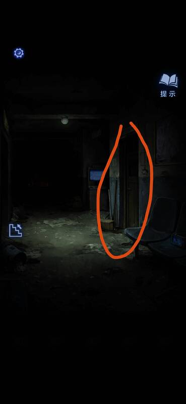 角色输入密码后门缓缓开启