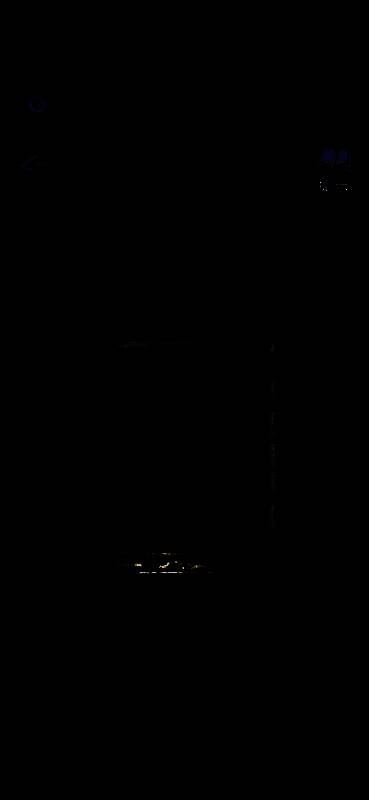 角色站在门口犹豫不决，手扶门框准备进入