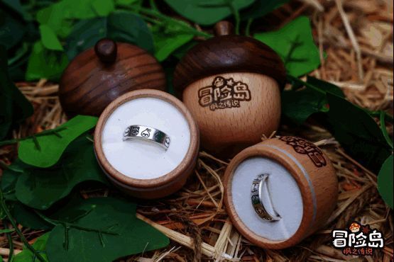 雨中玩家积极参与互动，现场笑声不断