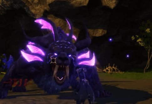 先机技能实战演示图，鬼魅从地面消失并留下一道黑色痕迹