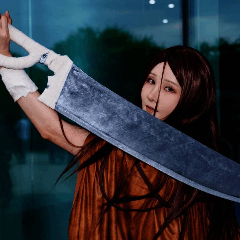 Myboo演绎《守望先锋》中的黑百合，身穿黑色礼服尽显高贵气质