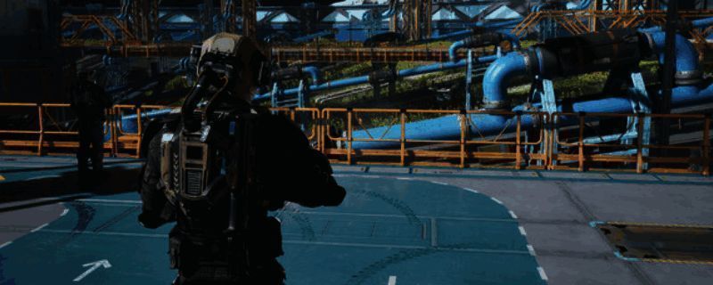 游戏主界面展示，科幻风格浓厚，画面呈现宇宙空间站与战舰交汇的场景