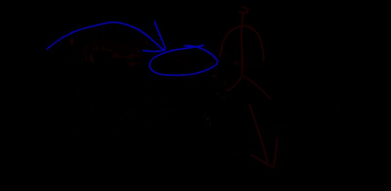 山妖4所处过道的战斗场景，展示了其投掷罐子的动作细节