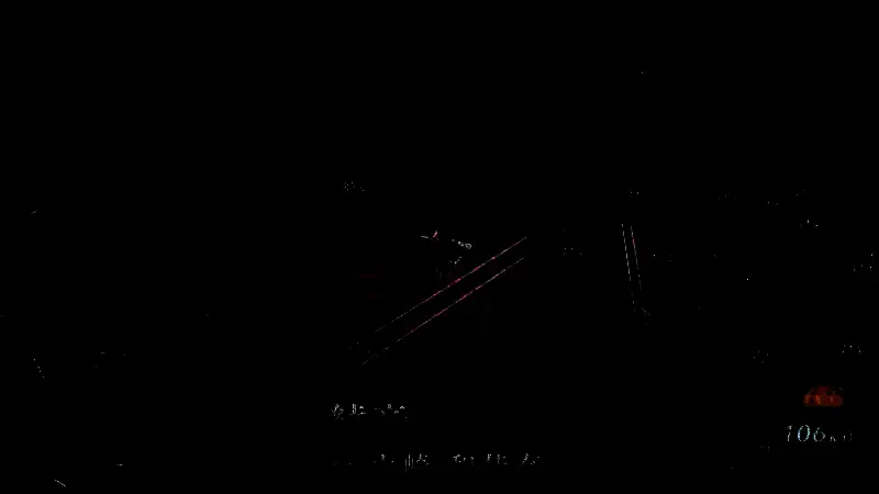 绫音使用幻影分身技能闪避攻击，身形飘逸，动作流畅