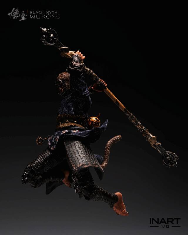 可动人偶武器配件展示，造型独特，搭配人物更具史诗感