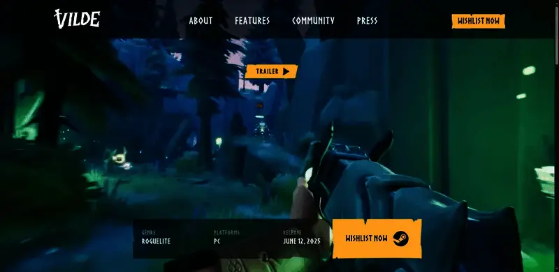 游戏官网界面截图，显示主菜单及部分介绍内容