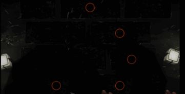 《阴山怨》游戏中民宿外踩地砖小游戏界面，地面排列整齐的地砖等待玩家依次踩踏解锁