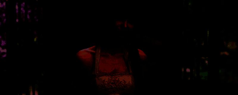 游戏主界面展示，画面中角色身着修仙服饰，背景为仙境场景