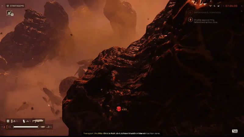 玩家操作界面展示战略指挥面板，多个攻击选项清晰排列