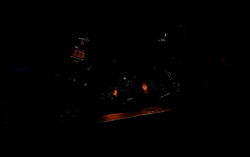 多人合作任务界面，显示队友状态与任务目标信息