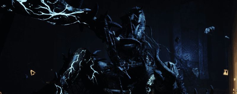 游戏中玩家在猛犸象后方捡起蓝色光点的画面