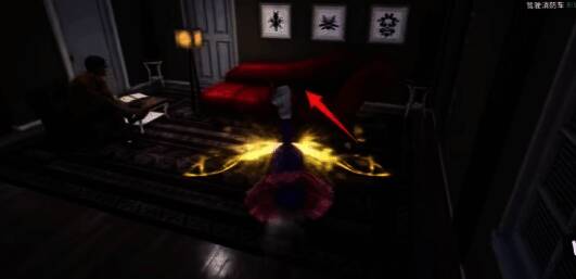 房间内红色沙发特写，山羊正准备坐下