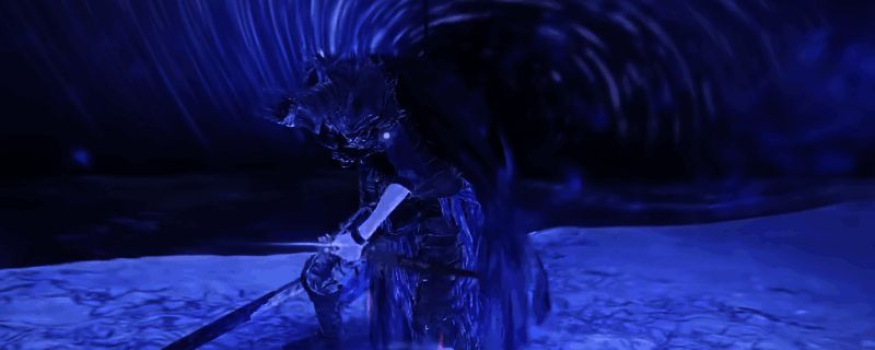 黑夜王布德奇冥战斗场景，身披黑暗长袍，手持巨大武器，背景为破败神殿