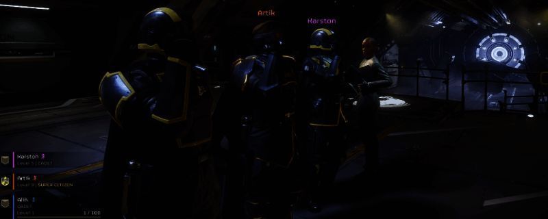 MG43机枪在游戏中手持武器进行扫射的画面，弹道轨迹清晰可见