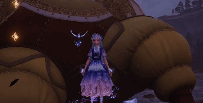 游戏角色尝试站立在画帽鸡的鸡爪上，动作略显滑稽却充满趣味