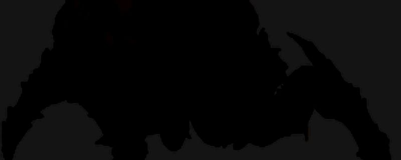 游戏中抚育喷涌虫的立体展示图，虫体呈现绿色调，表面有明显生物纹理