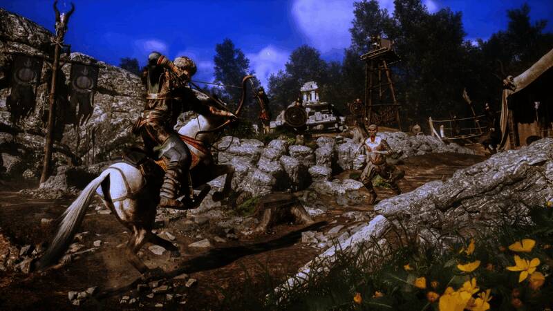 战斗画面，角色挥舞弯刀与巨型怪物激烈交锋，特效炫目