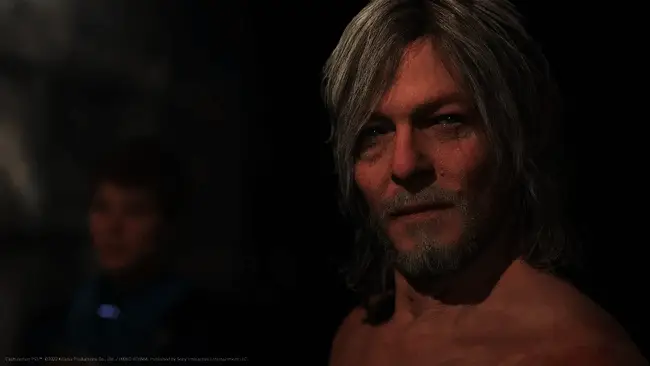 诺曼·瑞杜斯在访谈现场大笑回应关于小岛秀夫指令的问题