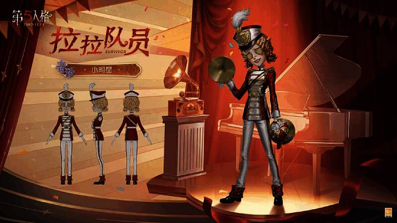 拉拉队员在舞台灯光下表演，金色长发两侧扎着红色蝴蝶结，表情自信