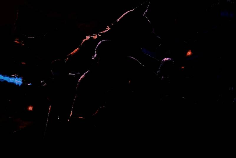 法庭文件特写，显示Epic Games与作弊软件开发商之间的法律纠纷细节