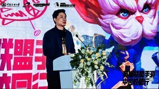 嘉宾与学生面对面交流，现场互动气氛活跃